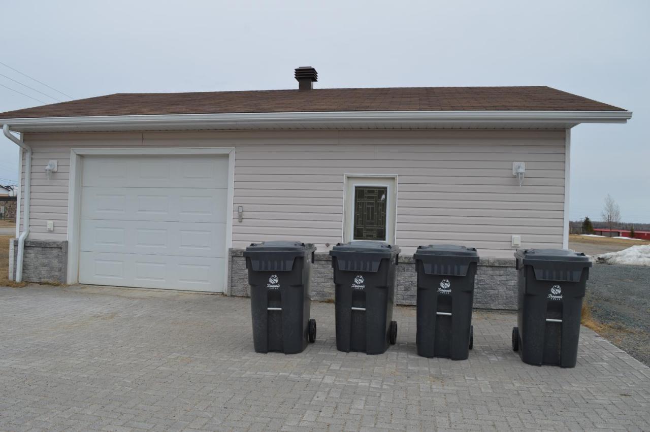 Auberge Macdonald Guest Inn Iroquois Falls Zewnętrze zdjęcie
