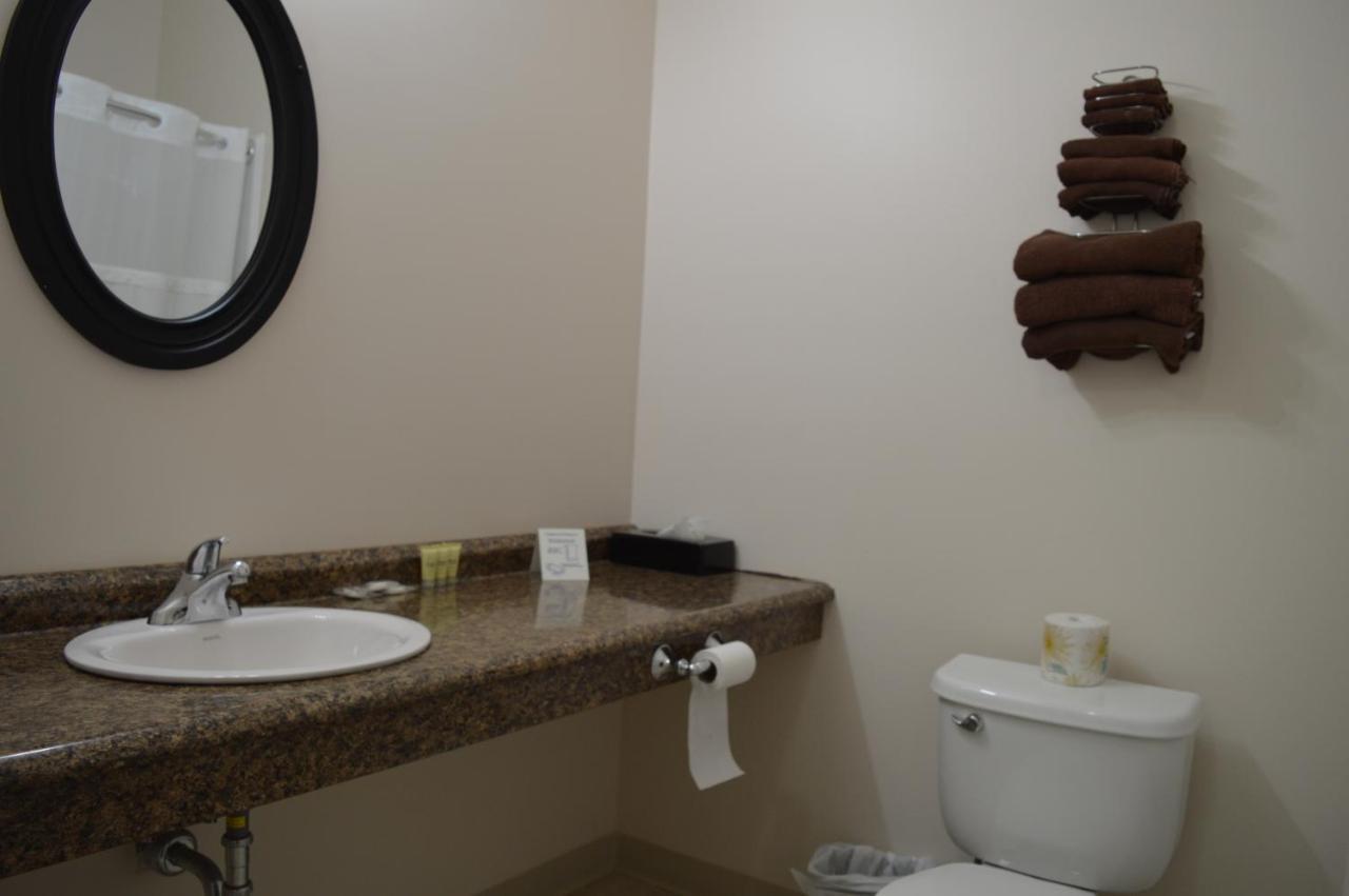 Auberge Macdonald Guest Inn Iroquois Falls Zewnętrze zdjęcie